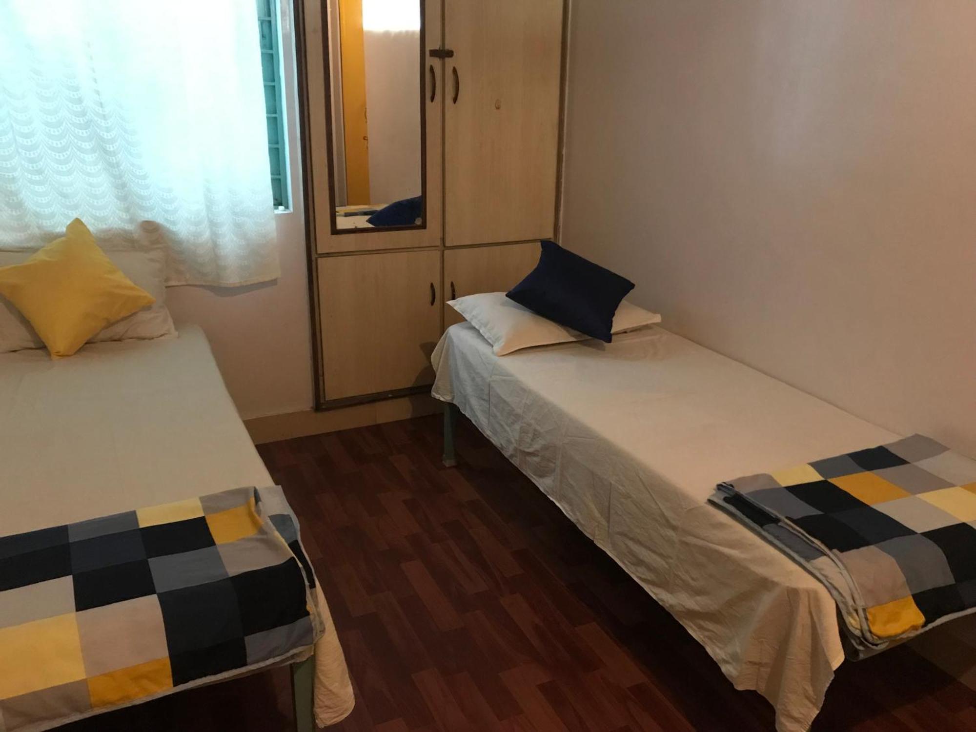 The Little Blue Window Hostel Bangalore Eksteriør bilde