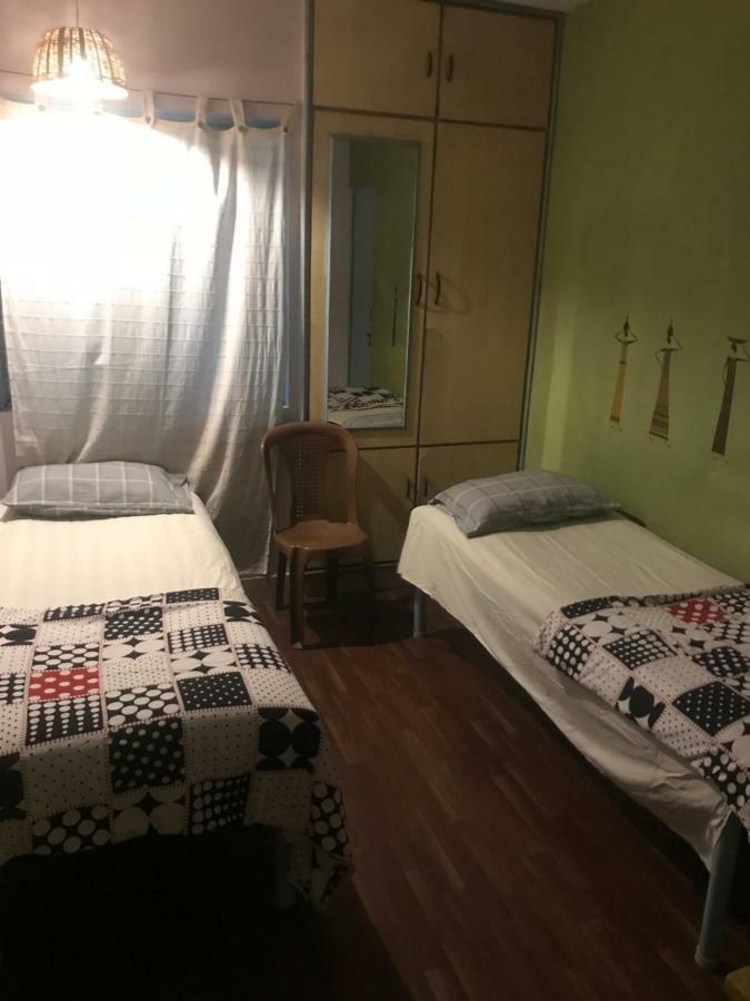 The Little Blue Window Hostel Bangalore Eksteriør bilde